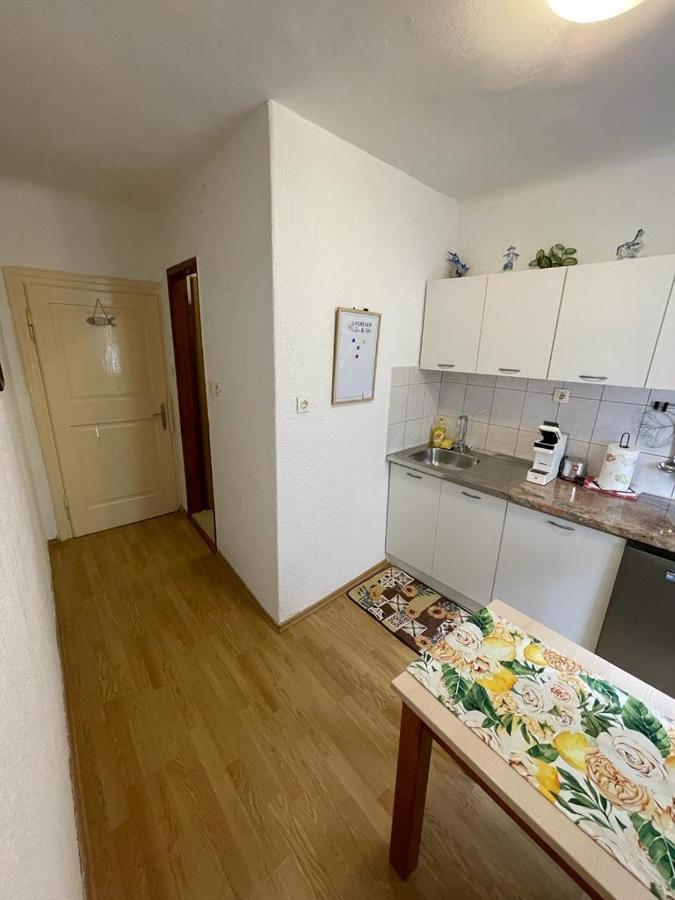 Dana Apartment *